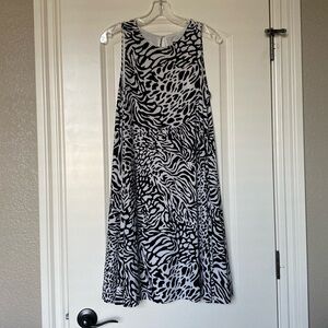 NWT Women’s Anne Klein size 4 black/white animal print dress, fully lined